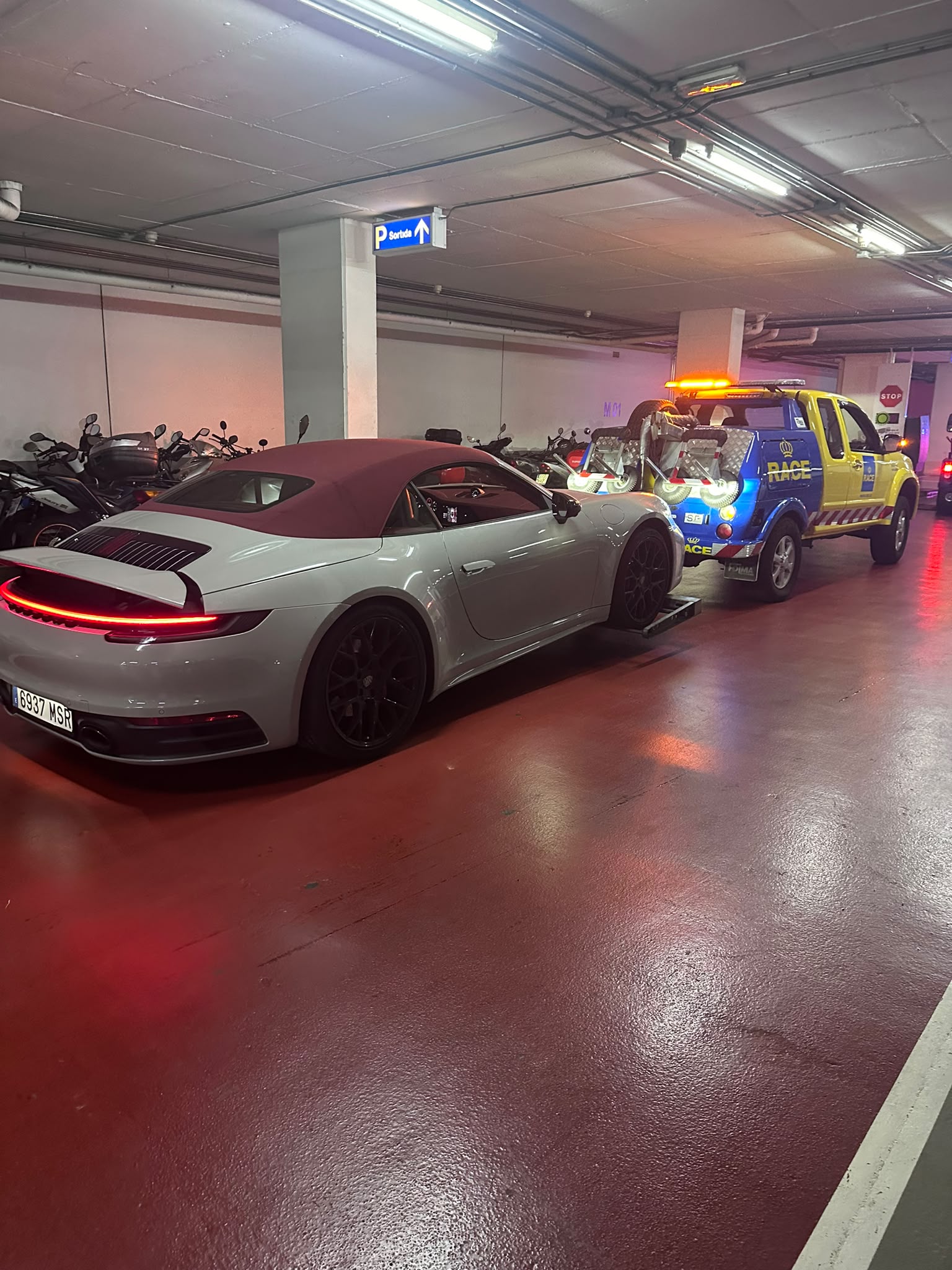 Transporte de vehículos deportivos y de alta gama